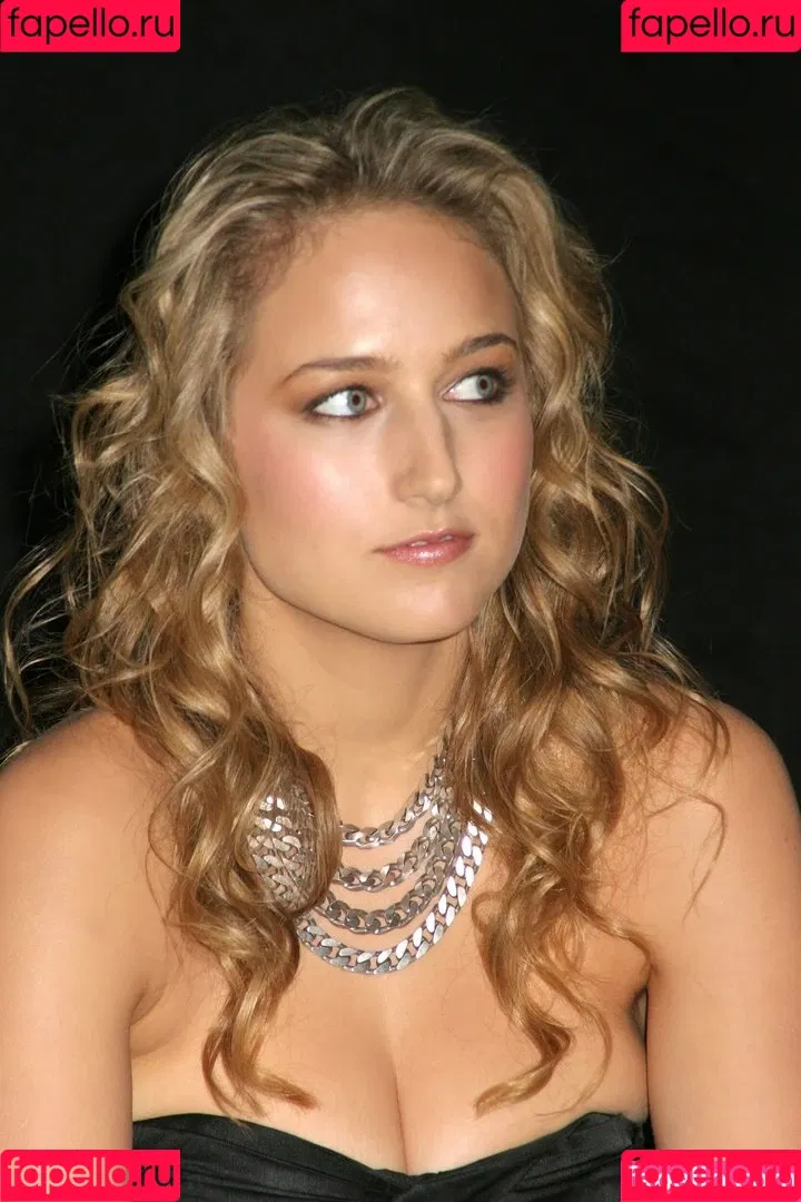 Leelee Sobieski Onlyfans Photo Gallery 