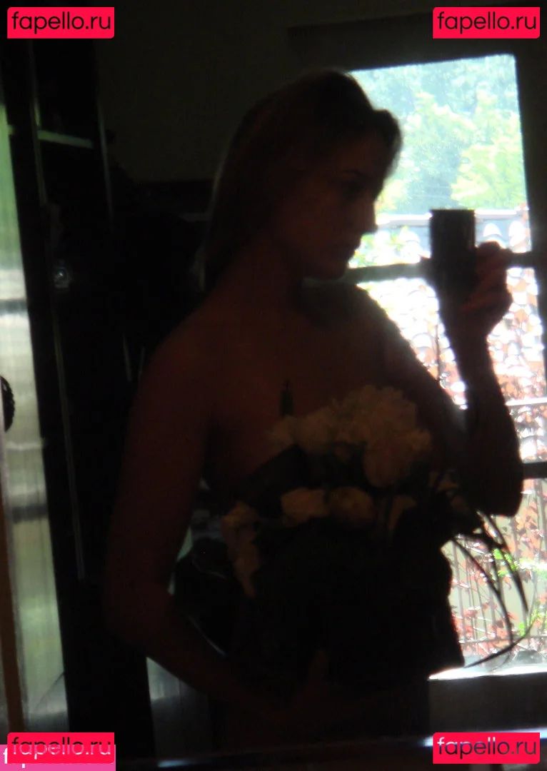 Leelee Sobieski Onlyfans Photo Gallery 