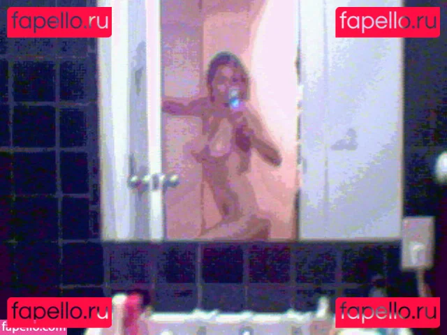 Leelee Sobieski Onlyfans Photo Gallery 