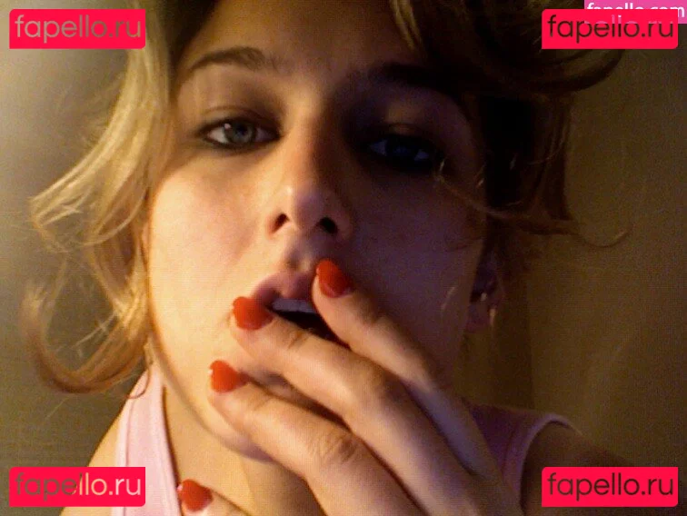 Leelee Sobieski Onlyfans Photo Gallery 