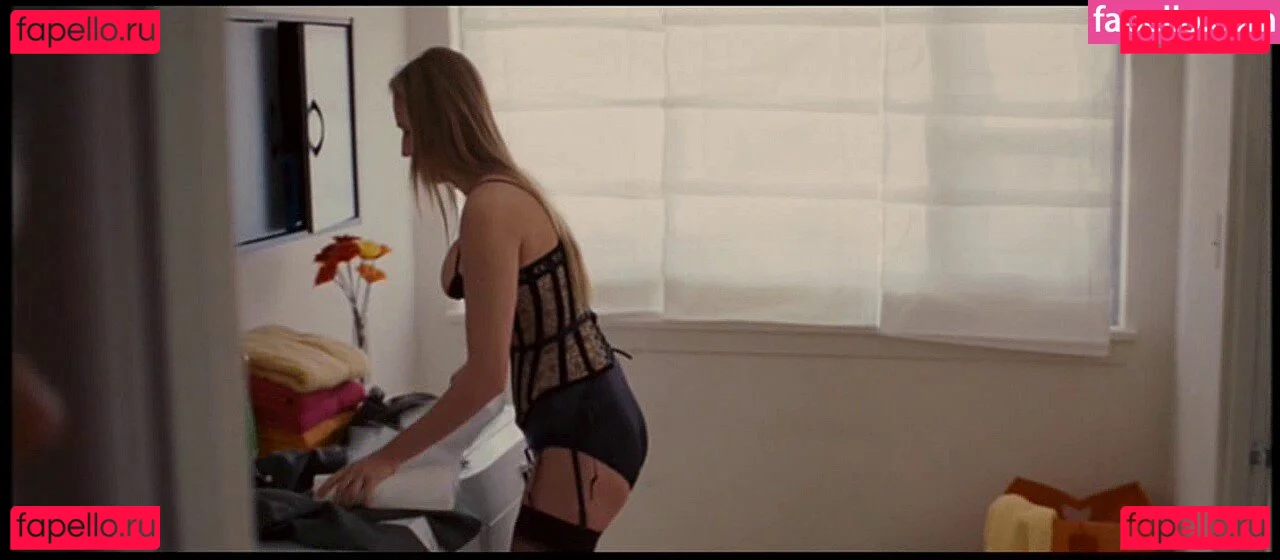 Leelee Sobieski Onlyfans Photo Gallery 