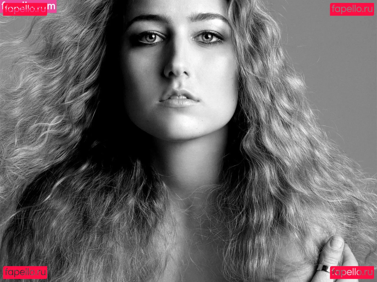 Leelee Sobieski Onlyfans Photo Gallery 