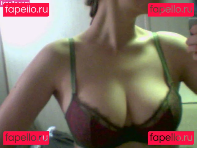 Leelee Sobieski Onlyfans Photo Gallery 