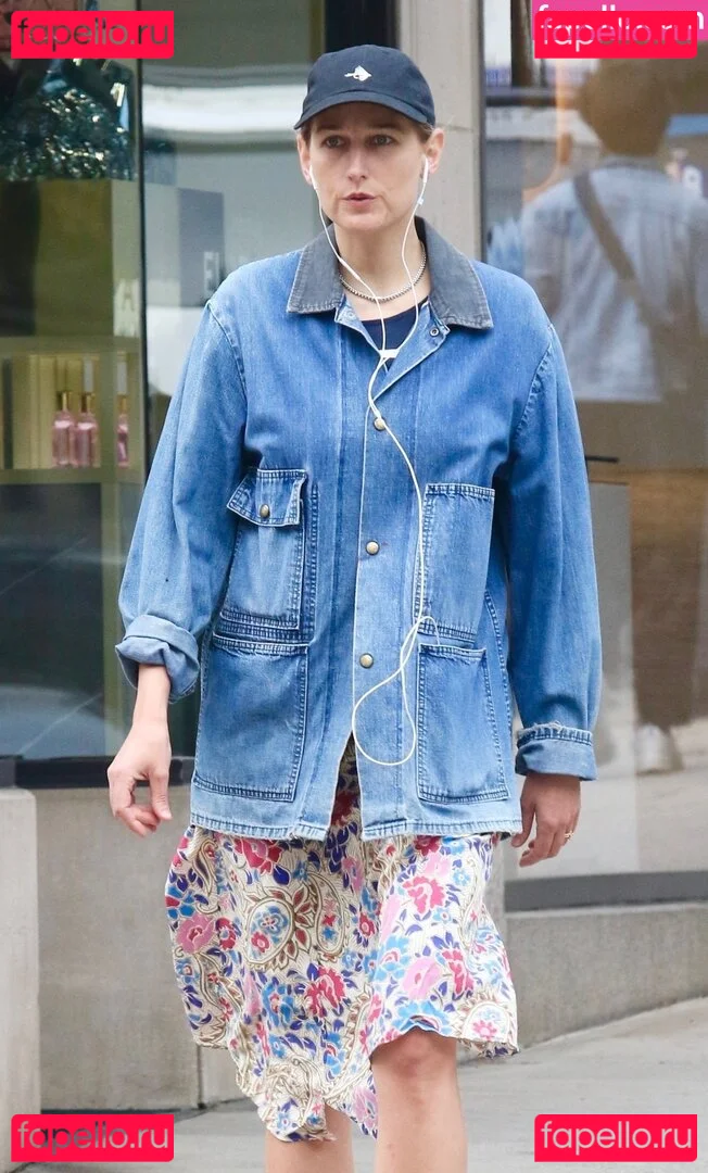 Leelee Sobieski Onlyfans Photo Gallery 