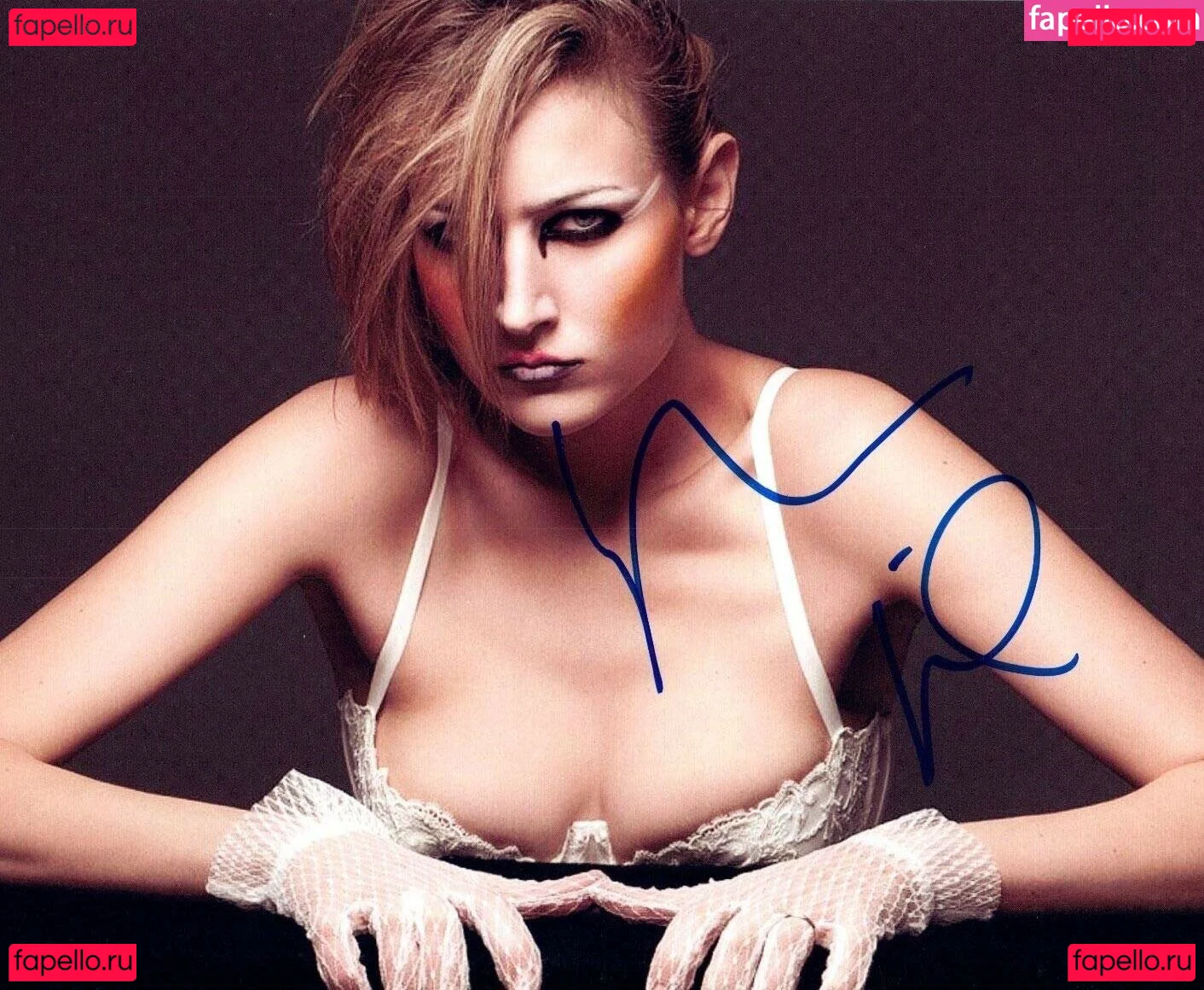 Leelee Sobieski Onlyfans Photo Gallery 