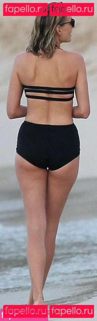 Leelee Sobieski Onlyfans Photo Gallery 