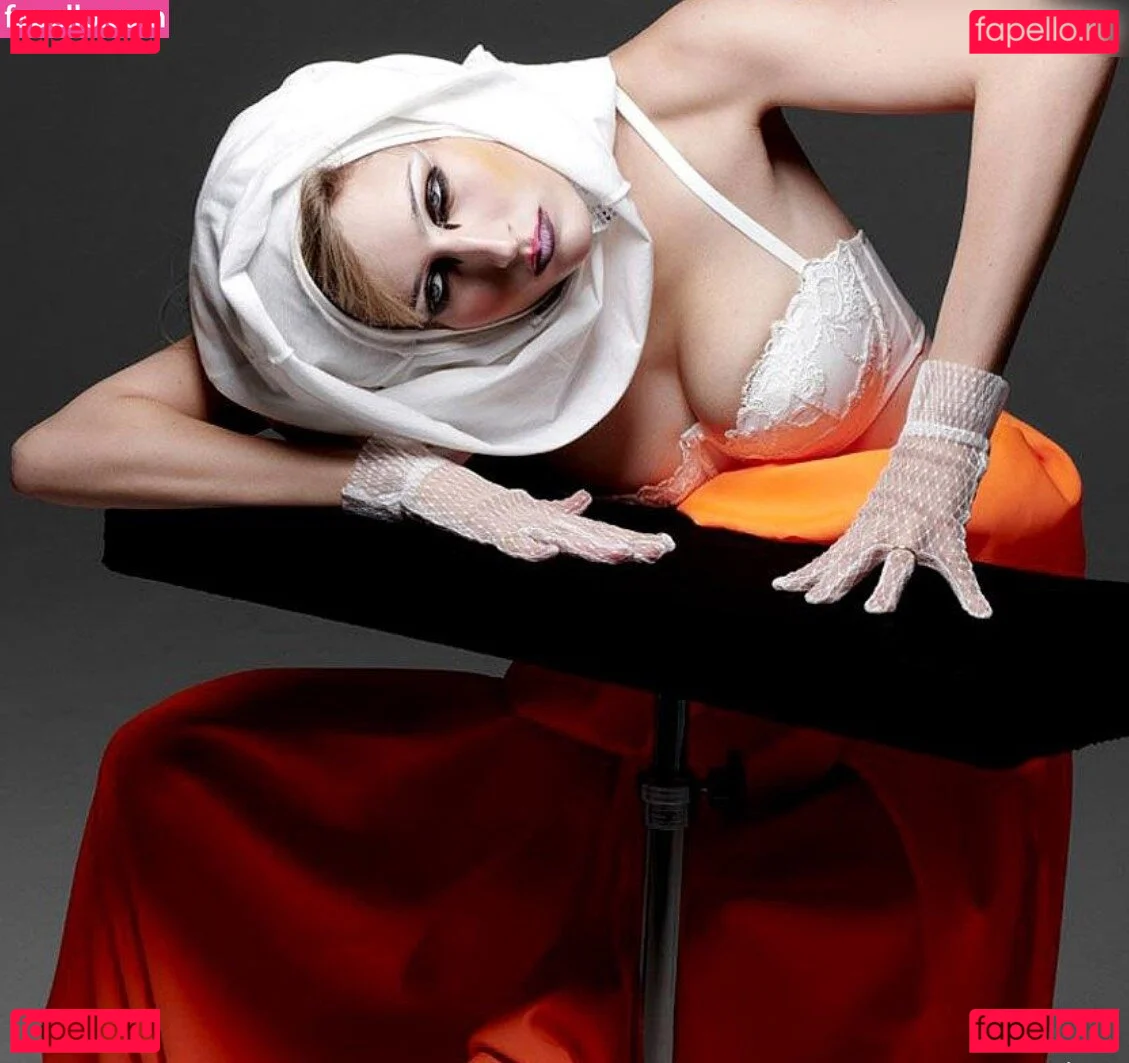 Leelee Sobieski Onlyfans Photo Gallery 