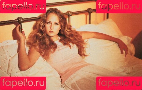 Leelee Sobieski Onlyfans Photo Gallery 