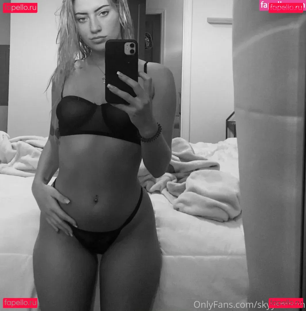 skyysmithh Onlyfans Photo Gallery 