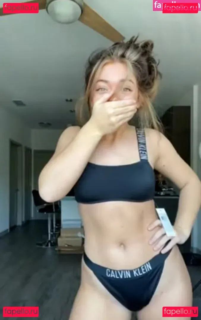 Tabitha Swatosh Onlyfans Photo Gallery 