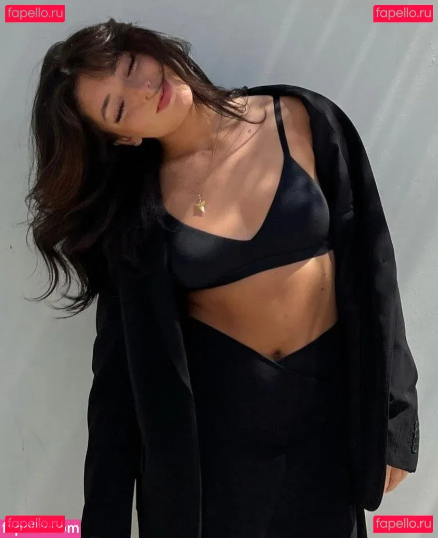 Tabitha Swatosh Onlyfans Photo Gallery 