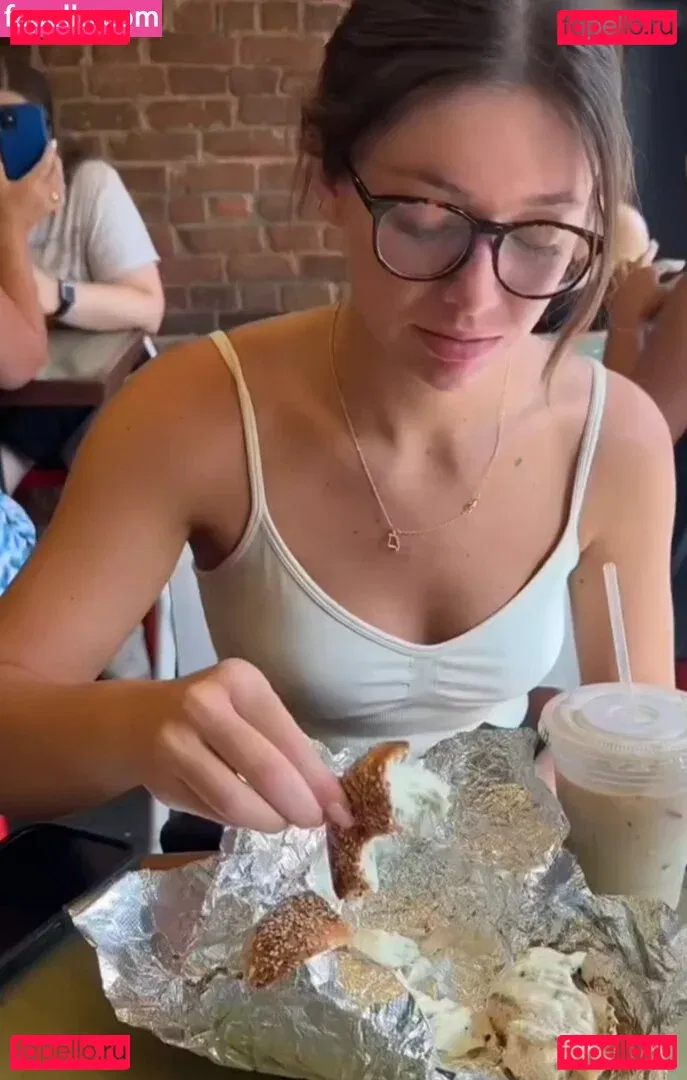 Tabitha Swatosh Onlyfans Photo Gallery 