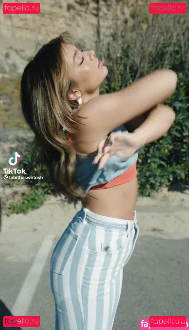 Tabitha Swatosh Onlyfans Photo Gallery 