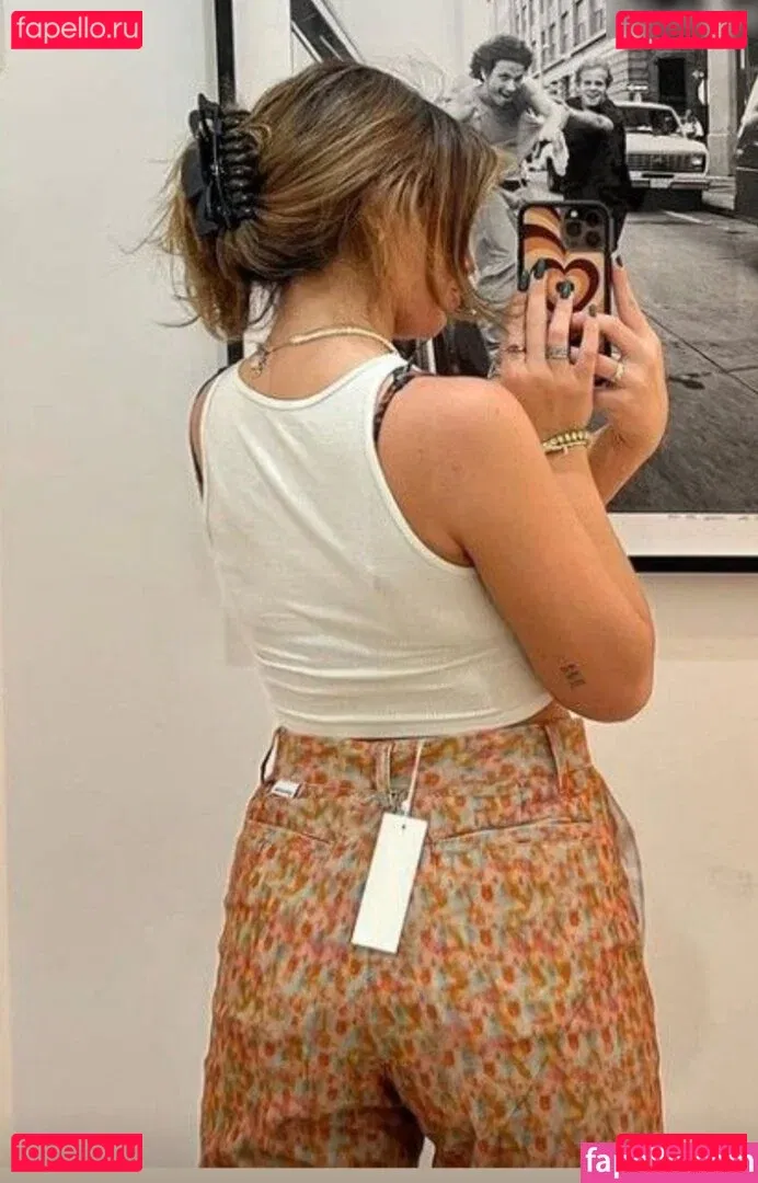 Tabitha Swatosh Onlyfans Photo Gallery 