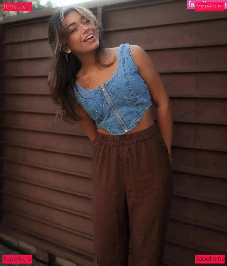 Tabitha Swatosh Onlyfans Photo Gallery 