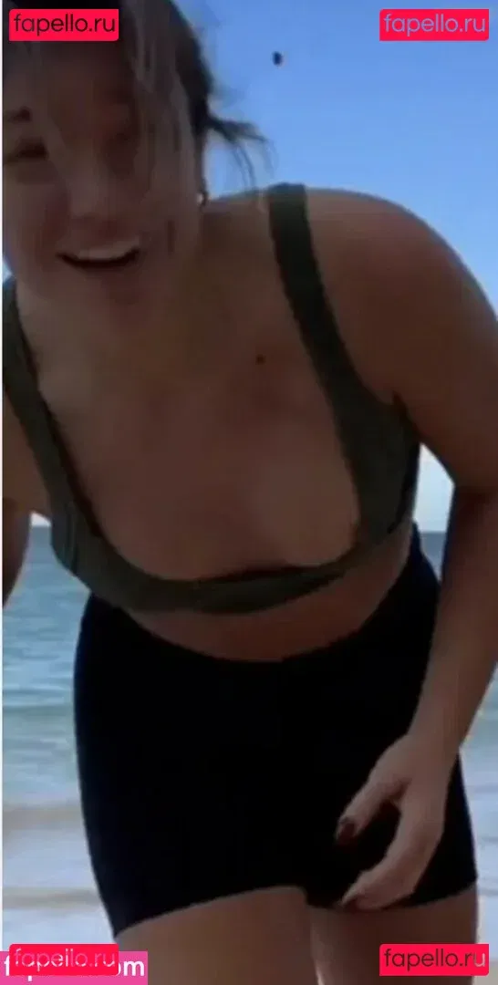 Tabitha Swatosh Onlyfans Photo Gallery 