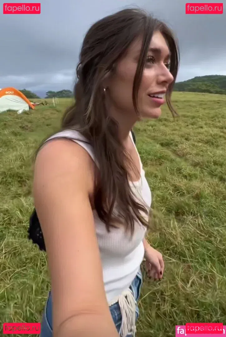 Tabitha Swatosh Onlyfans Photo Gallery 