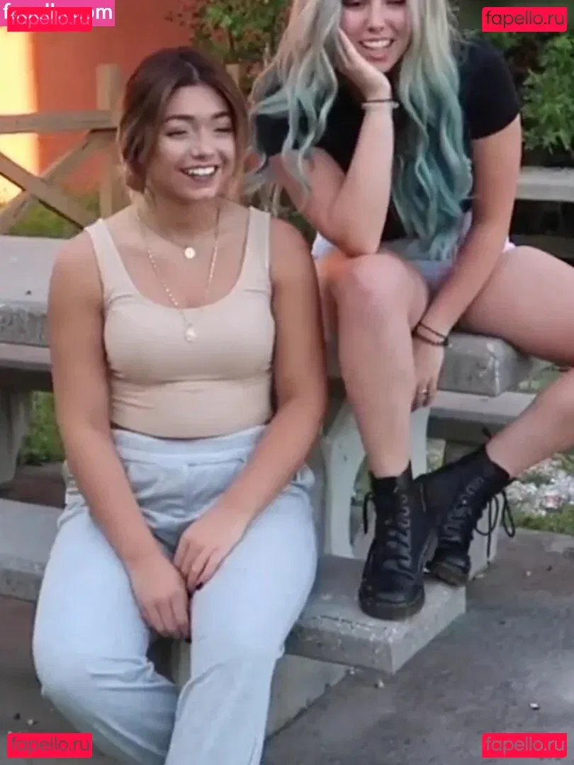 Tabitha Swatosh Onlyfans Photo Gallery 