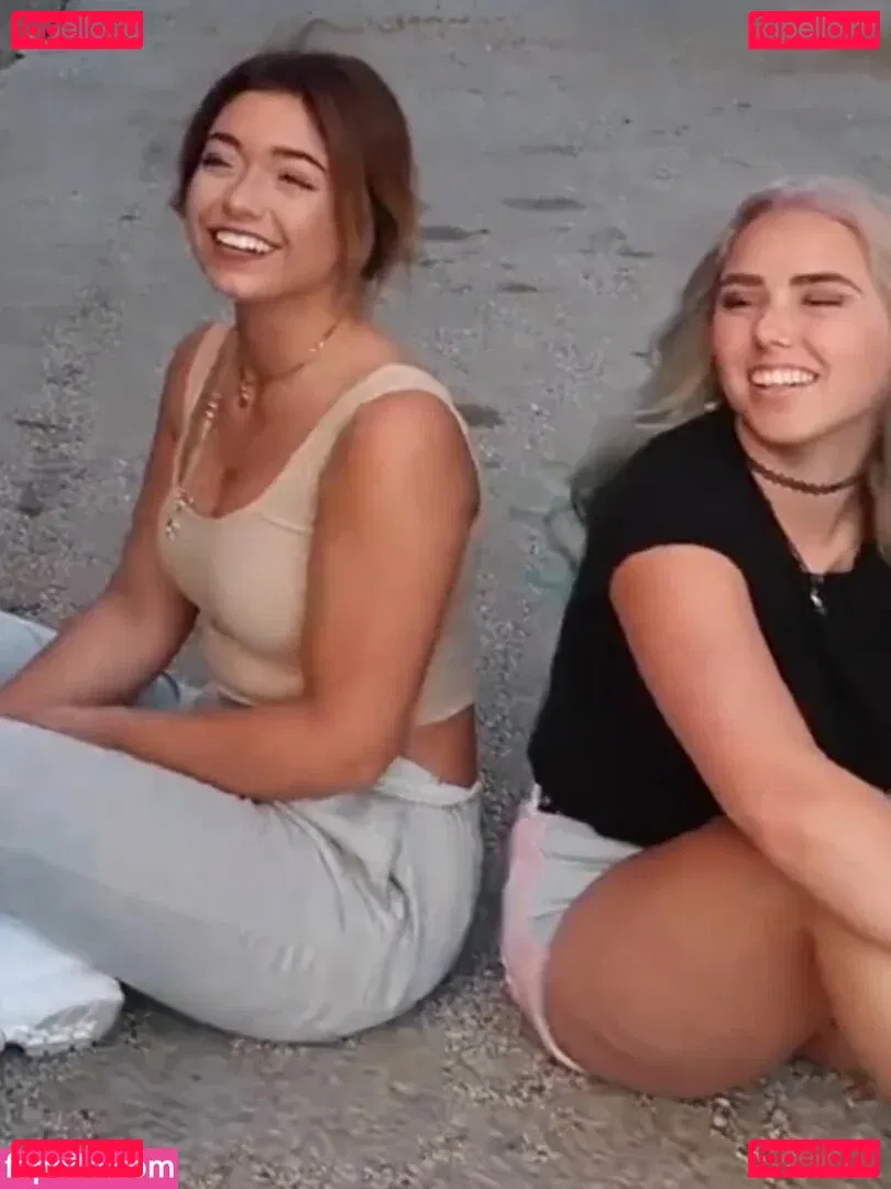 Tabitha Swatosh Onlyfans Photo Gallery 