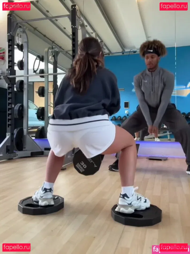 Tabitha Swatosh Onlyfans Photo Gallery 