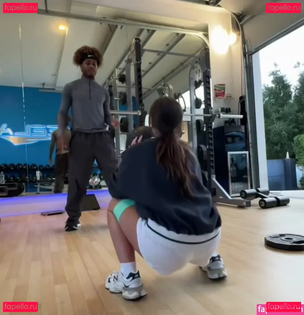 Tabitha Swatosh Onlyfans Photo Gallery 