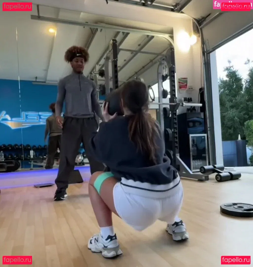 Tabitha Swatosh Onlyfans Photo Gallery 