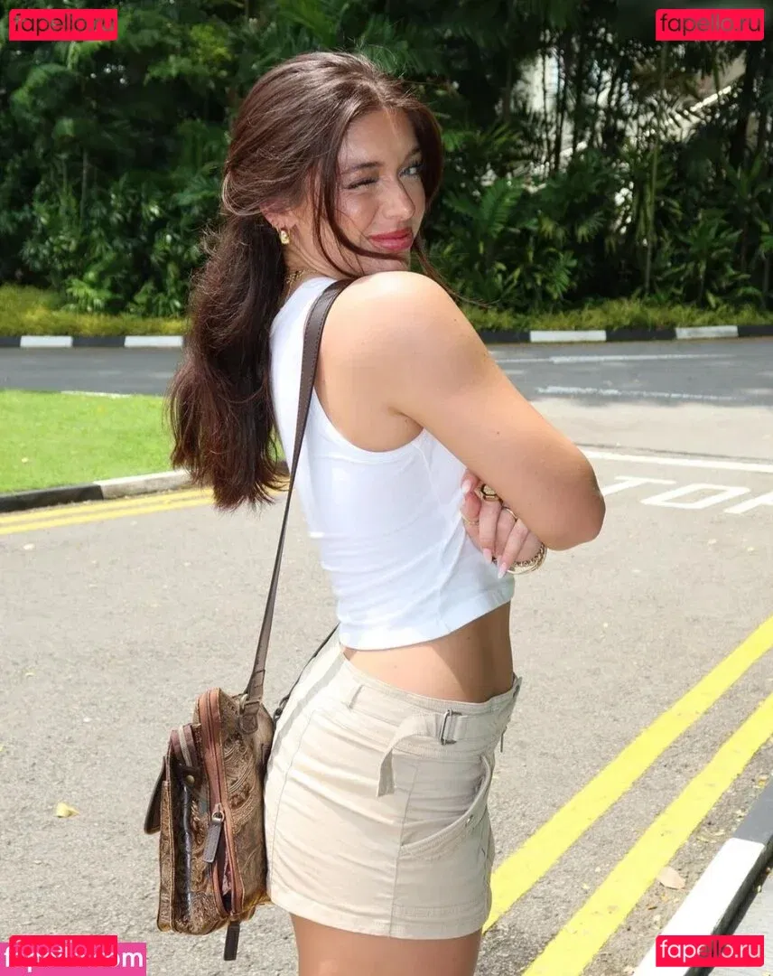 Tabitha Swatosh Onlyfans Photo Gallery 