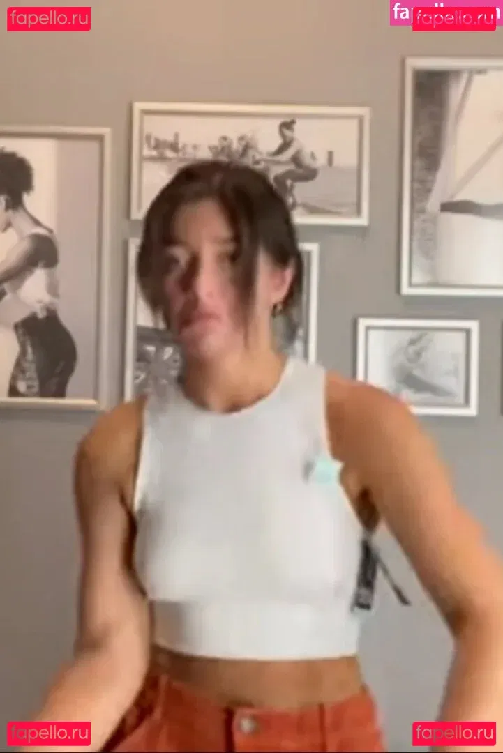 Tabitha Swatosh Onlyfans Photo Gallery 