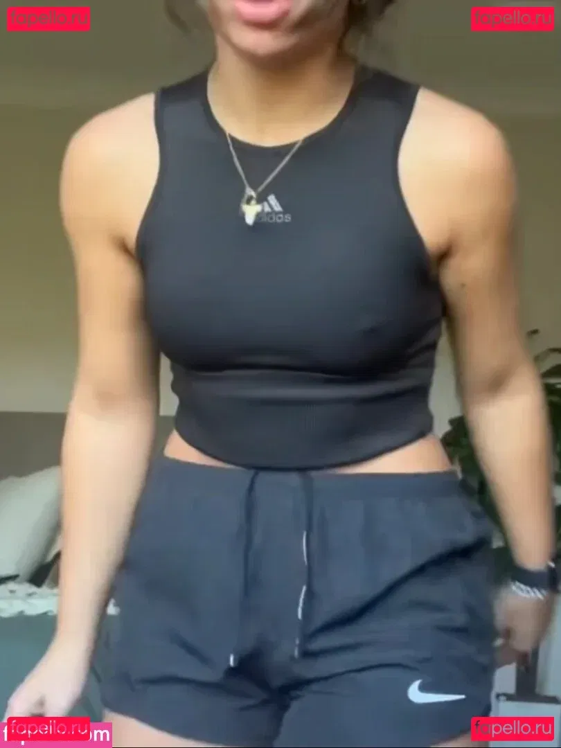 Tabitha Swatosh Onlyfans Photo Gallery 