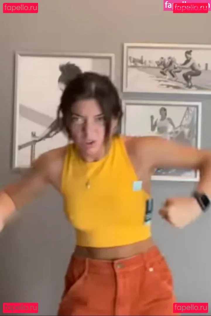 Tabitha Swatosh Onlyfans Photo Gallery 