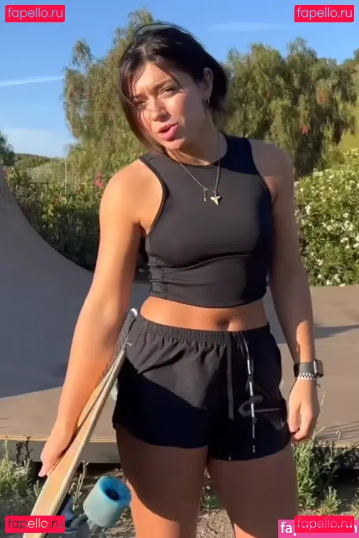 Tabitha Swatosh Onlyfans Photo Gallery 