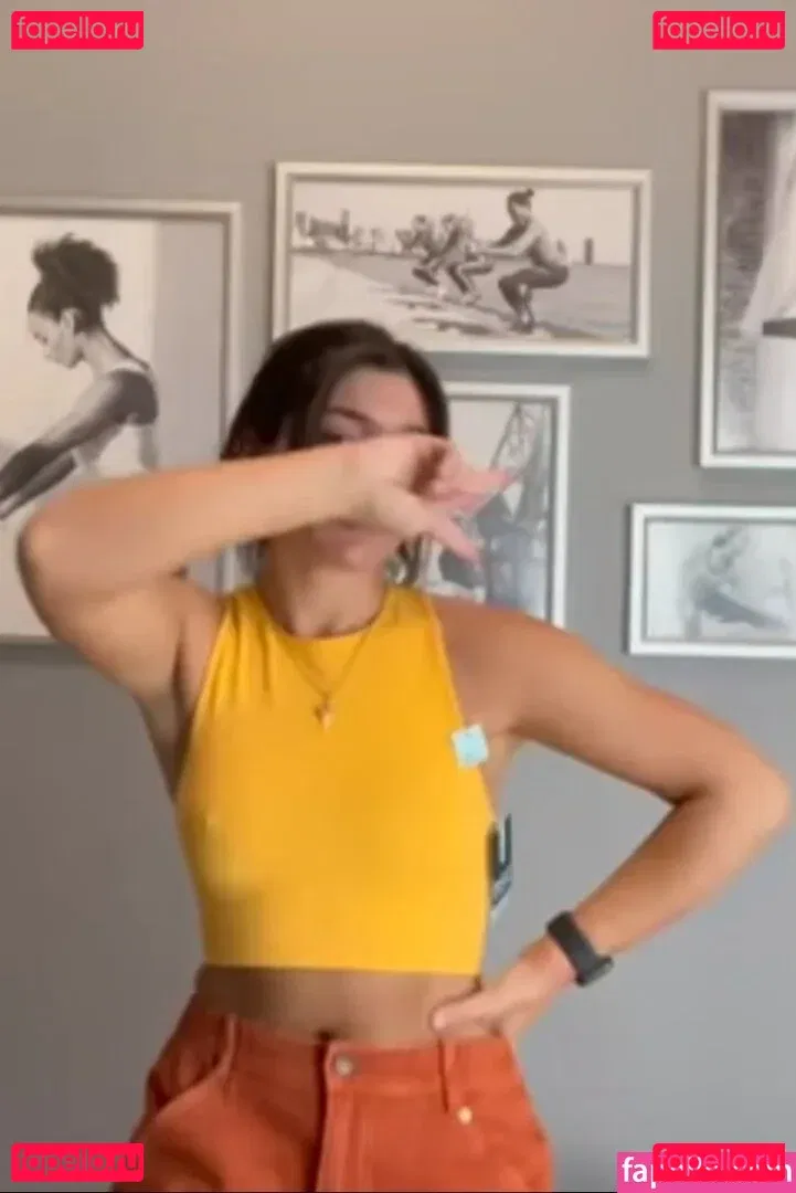 Tabitha Swatosh Onlyfans Photo Gallery 