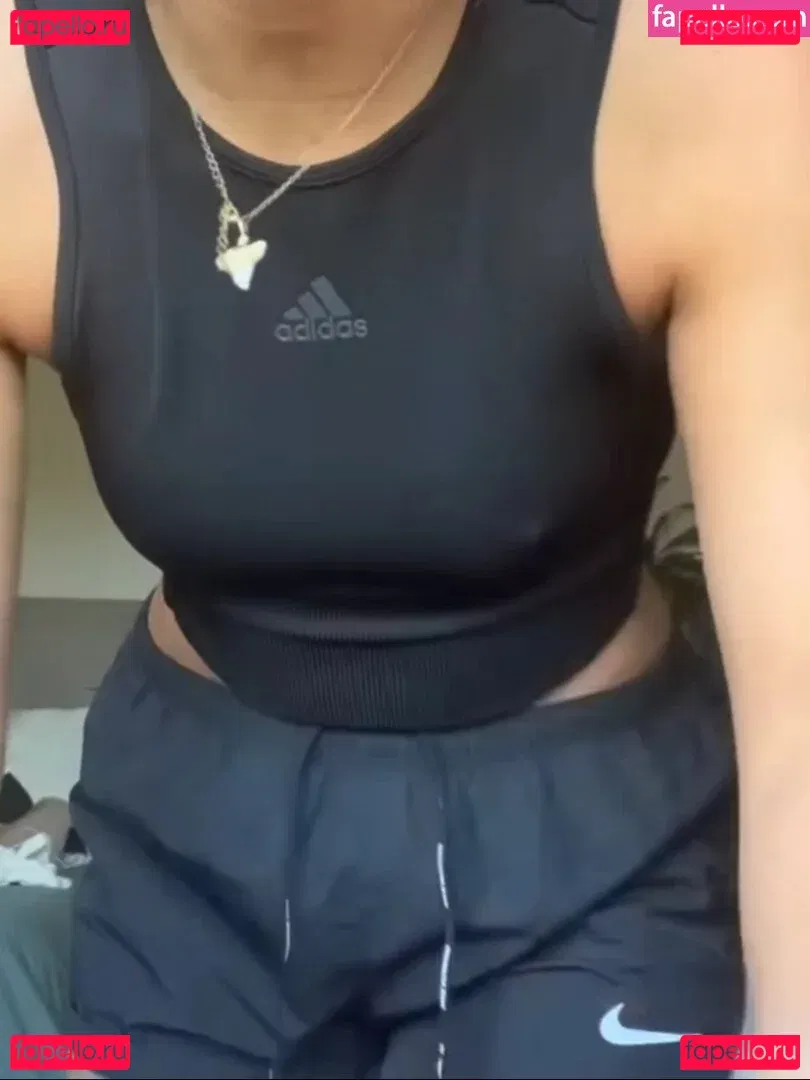 Tabitha Swatosh Onlyfans Photo Gallery 