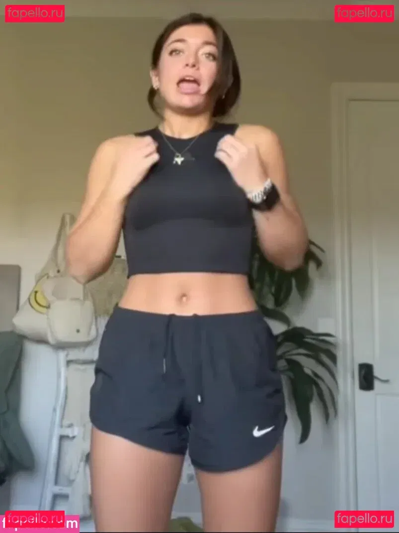 Tabitha Swatosh Onlyfans Photo Gallery 