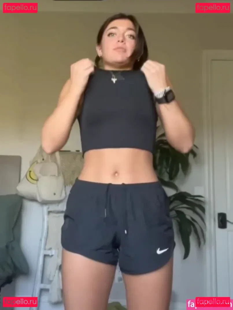 Tabitha Swatosh Onlyfans Photo Gallery 