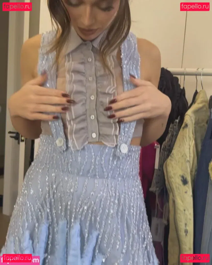 Tabitha Swatosh Onlyfans Photo Gallery 