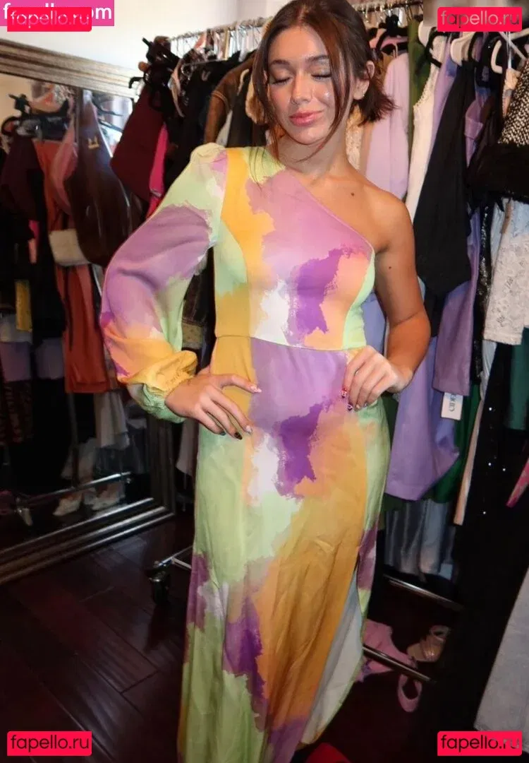 Tabitha Swatosh Onlyfans Photo Gallery 