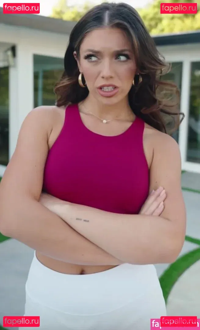 Tabitha Swatosh Onlyfans Photo Gallery 