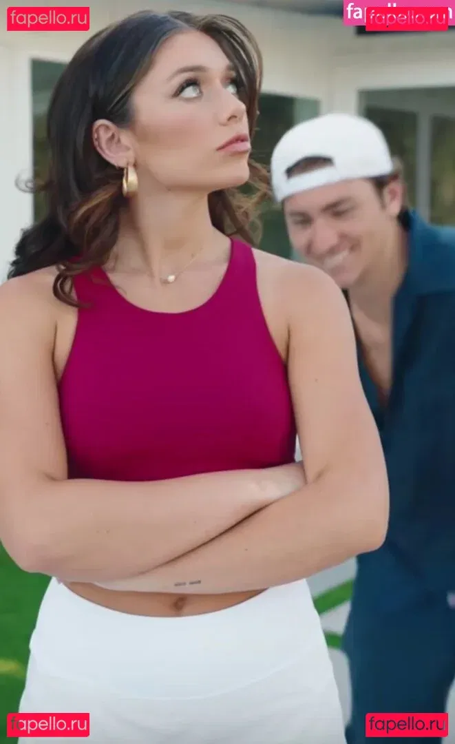 Tabitha Swatosh Onlyfans Photo Gallery 