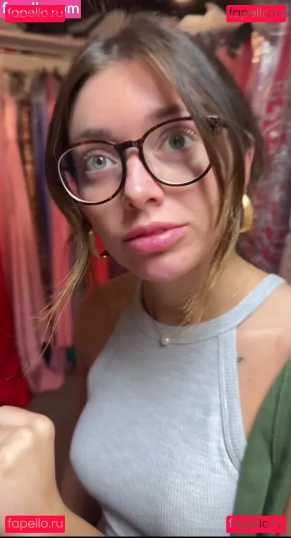 Tabitha Swatosh Onlyfans Photo Gallery 