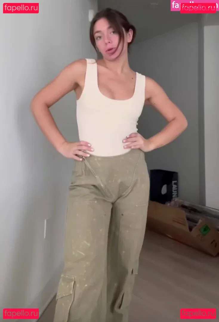 Tabitha Swatosh Onlyfans Photo Gallery 