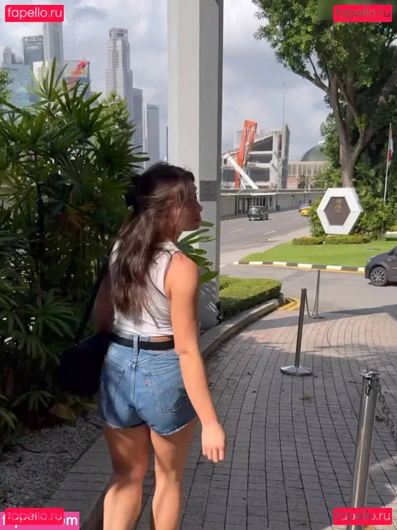 Tabitha Swatosh Onlyfans Photo Gallery 