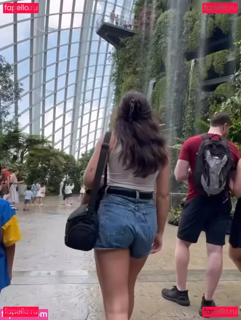 Tabitha Swatosh Onlyfans Photo Gallery 