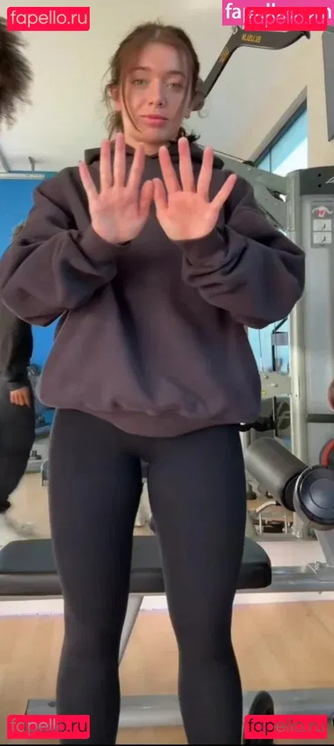 Tabitha Swatosh Onlyfans Photo Gallery 