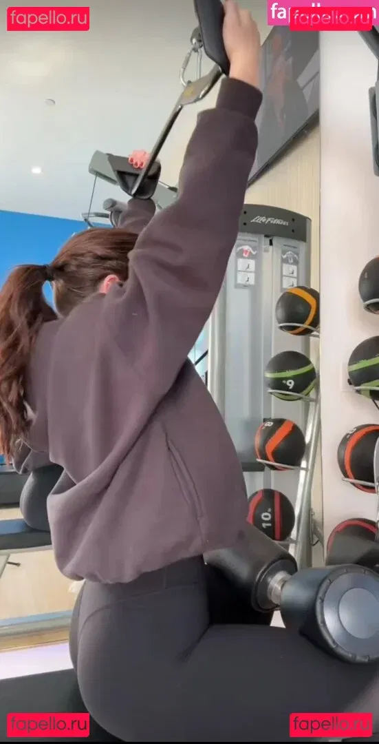 Tabitha Swatosh Onlyfans Photo Gallery 