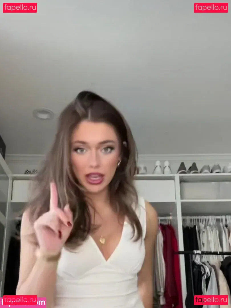 Tabitha Swatosh Onlyfans Photo Gallery 