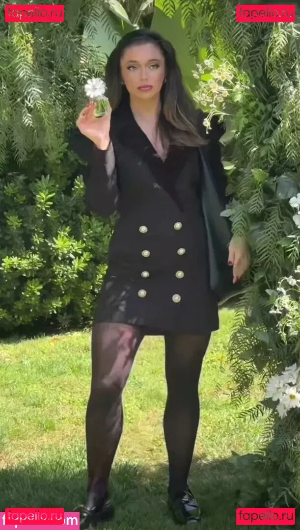 Tabitha Swatosh Onlyfans Photo Gallery 