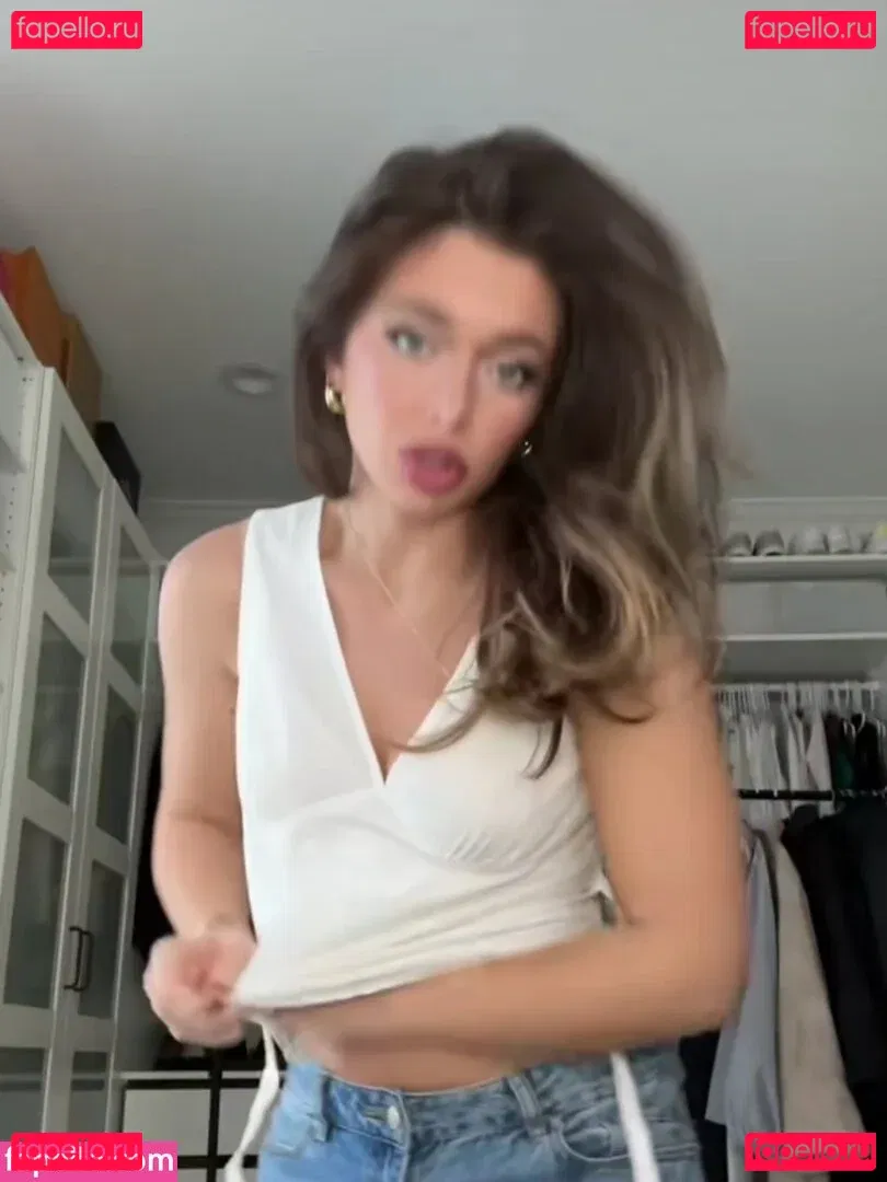 Tabitha Swatosh Onlyfans Photo Gallery 