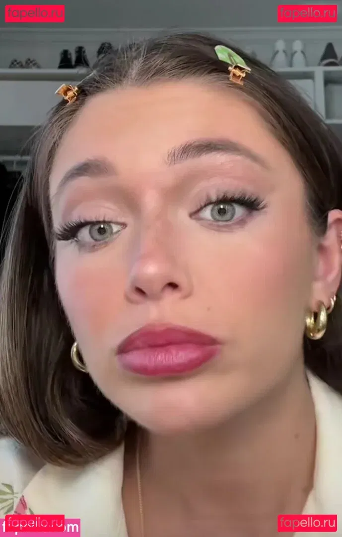 Tabitha Swatosh Onlyfans Photo Gallery 