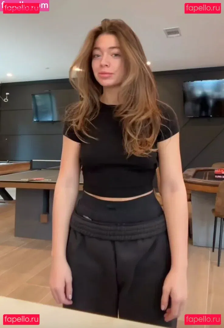 Tabitha Swatosh Onlyfans Photo Gallery 